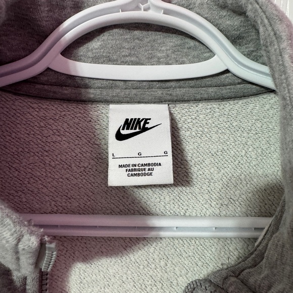 Nike Women’s Zip-Up Gray Sweater - Picture 4 of 6